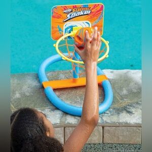 NIP, Nerf Super Dunk It Pool Hoops Set